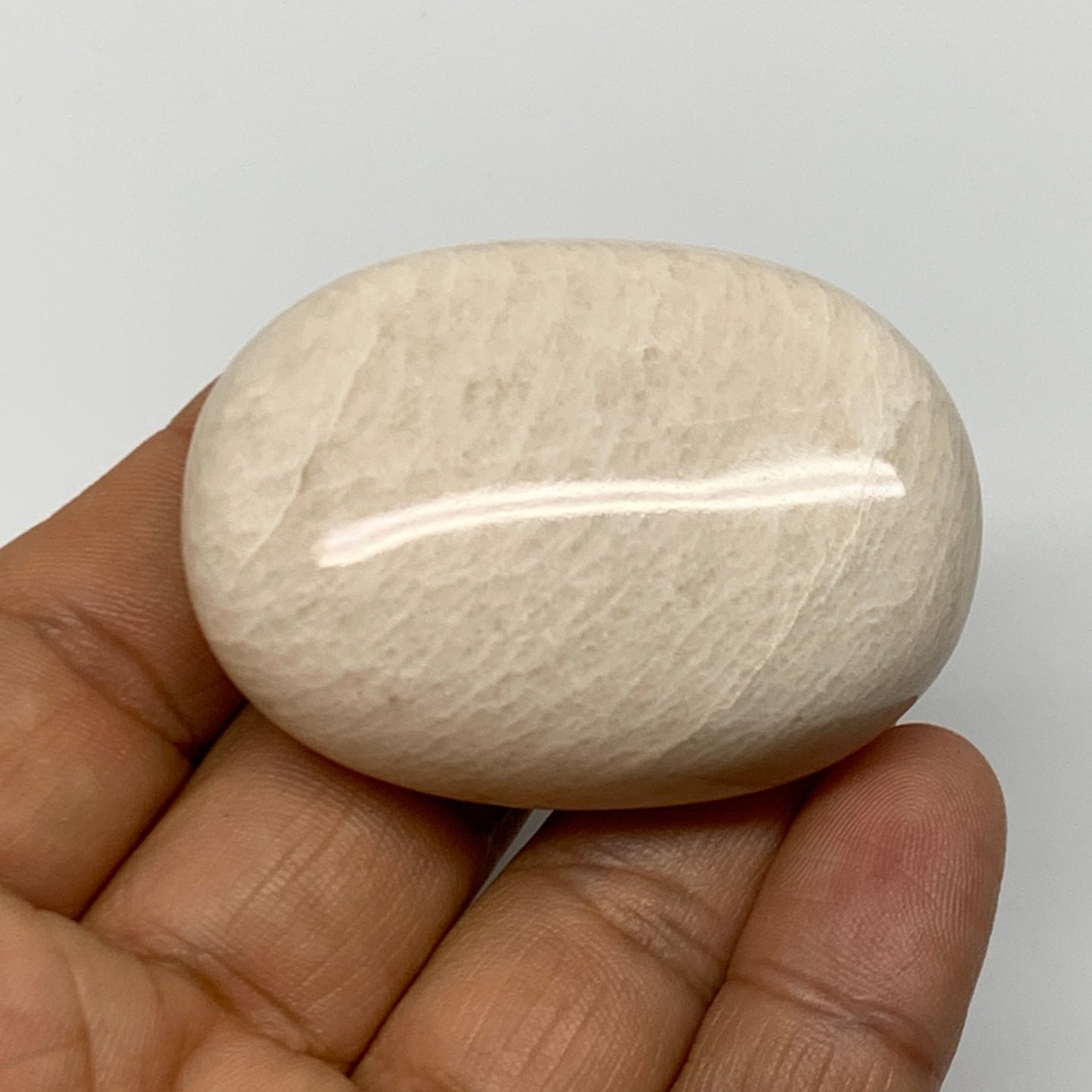 2.2 lbs (1013 Grams), 2"-2.3", 13pcs, Peach/White Moonstone Palm-Stone, B28000