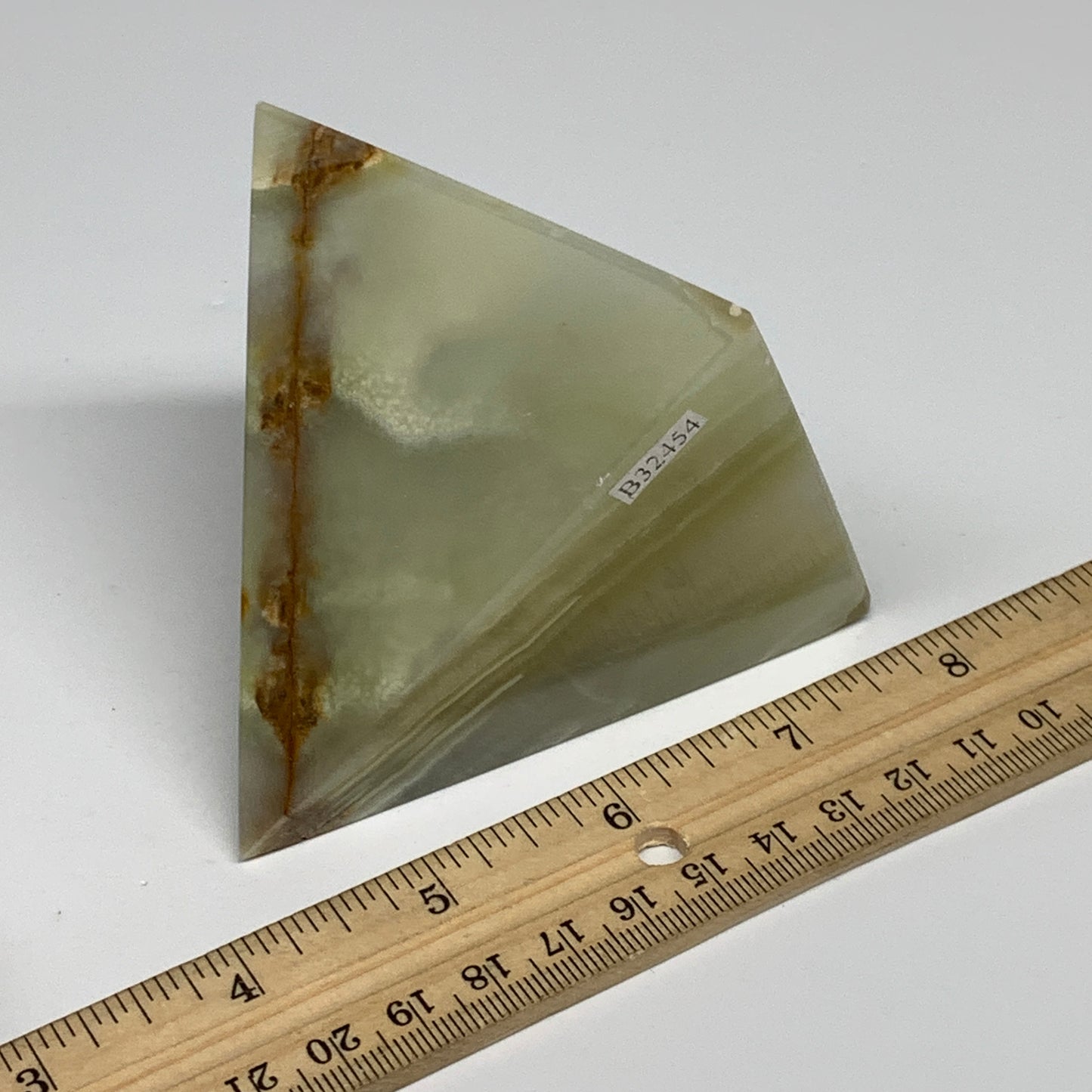 0.92 lbs, 3"x2.9"x2.9", Green Onyx Pyramid Gemstone Crystal, B32454