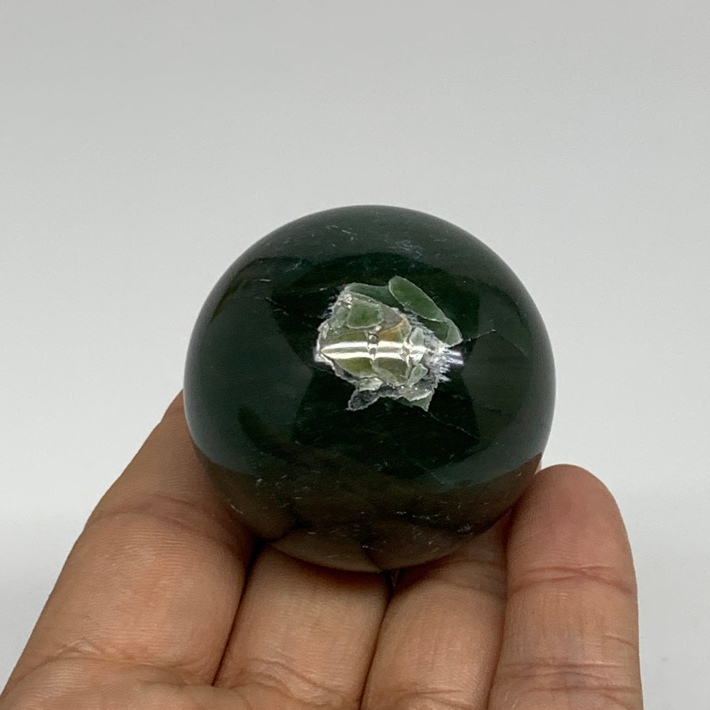 107.5g, 1.7"(42mm) Green Zade Stone Sphere Gemstone,Healing Crystal, B35259