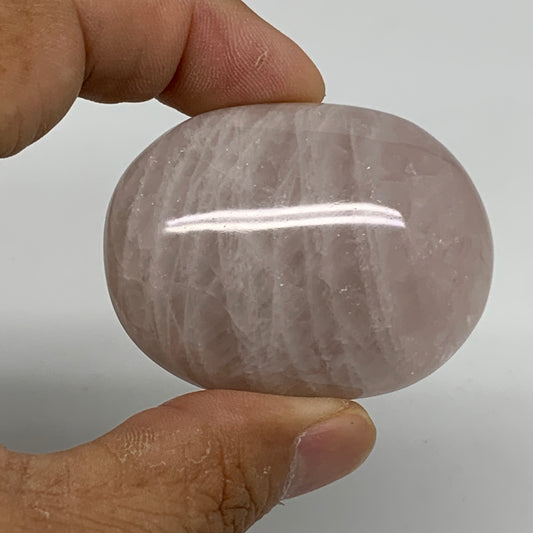 77.5g , 2.1"x1.6"x1", Natural Pink Rose Quartz Palm-stone Crystal, B34524