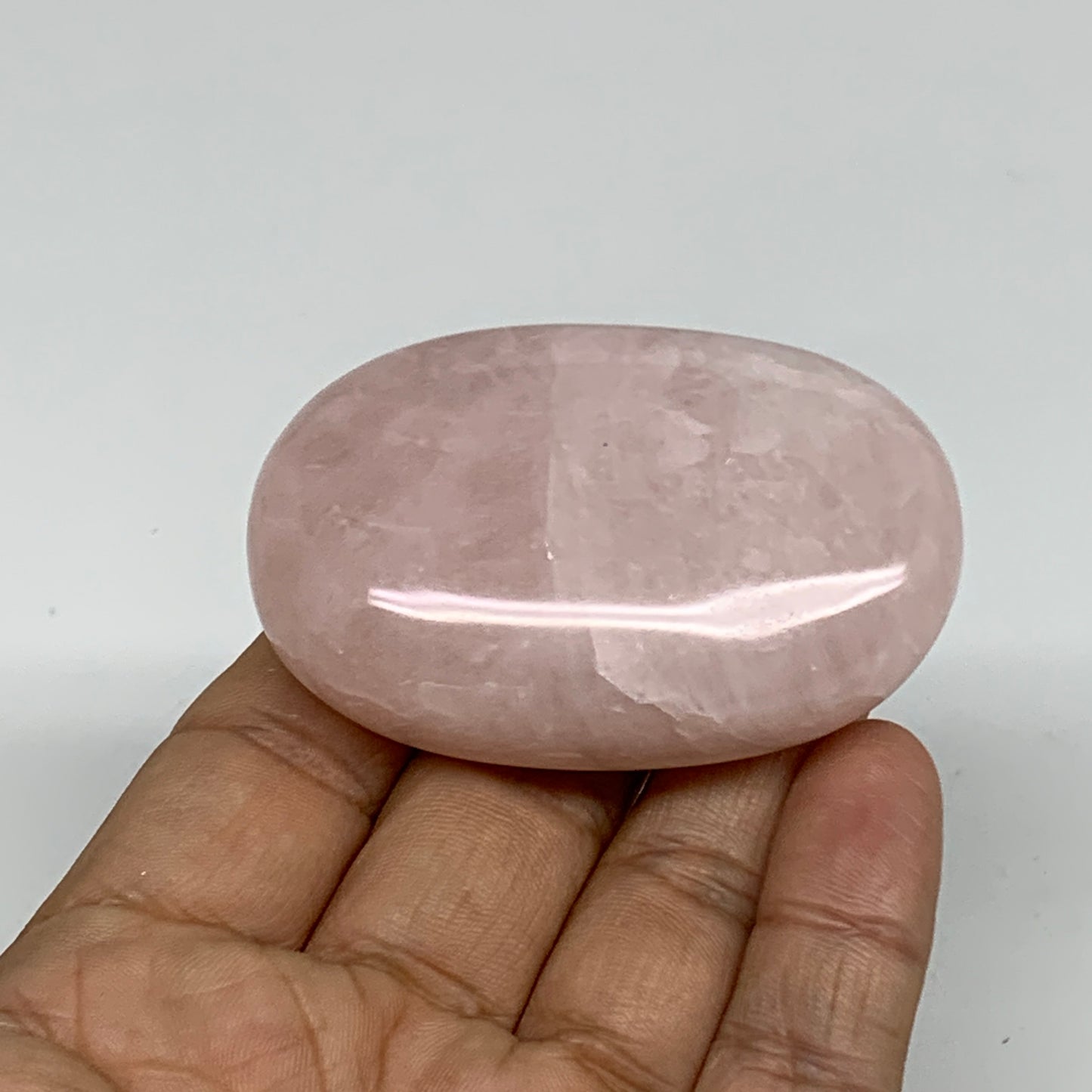 88g , 2.4"x1.5"x0.9", Natural Pink Rose Quartz Palm-stone Crystal, B34531