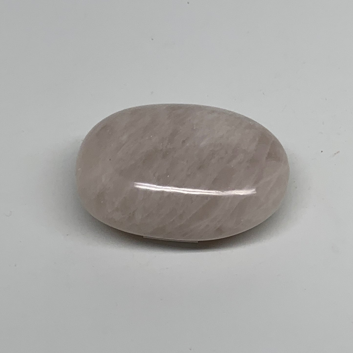 72g , 2.1"x1.5"x0.9", Natural Pink Rose Quartz Palm-stone Crystal, B34533