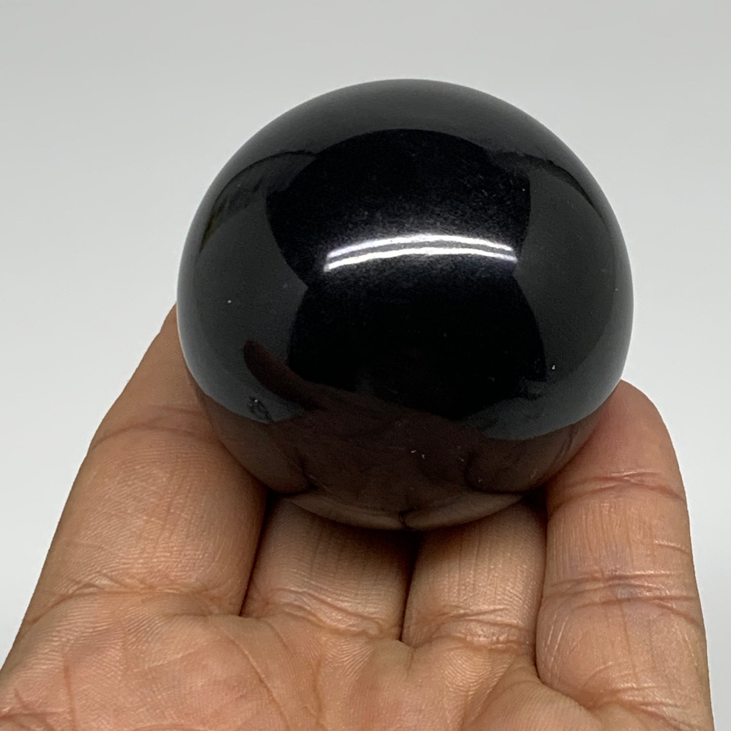 159.9g, 1.9"(47mm), Natural Black Agate Sphere Ball Polished Gemstone, B35331