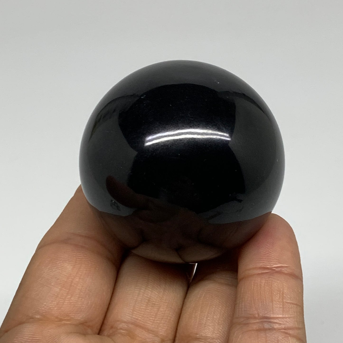 159.9g, 1.9"(47mm), Natural Black Agate Sphere Ball Polished Gemstone, B35331