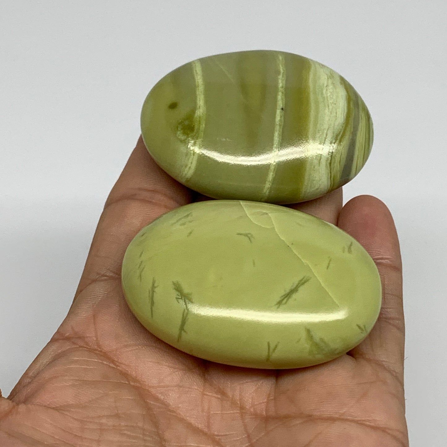 134.8g, 2.1"- 2.2", 2pcs, Natural Serpentine Palm-Stone Gemstone, B34620