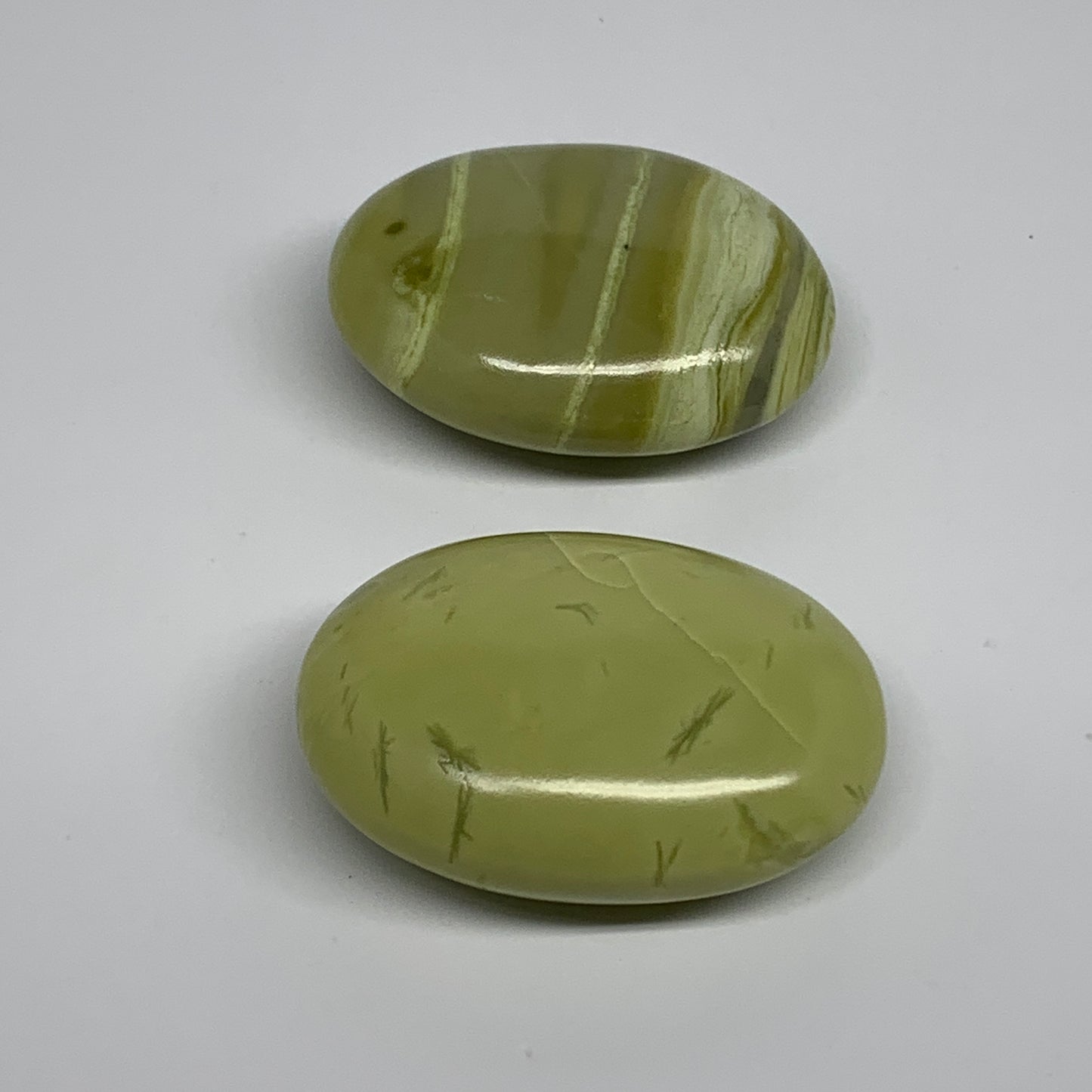 134.8g, 2.1"- 2.2", 2pcs, Natural Serpentine Palm-Stone Gemstone, B34620