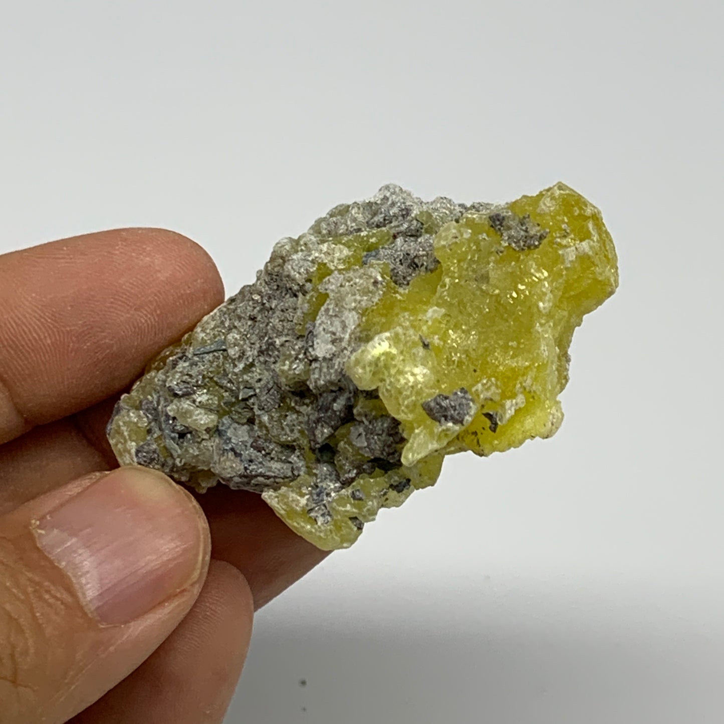 23.8g, 2.1"x1.4"x0.6", Rough Brucite Crystal Mineral Specimens @Pakistan, B27400