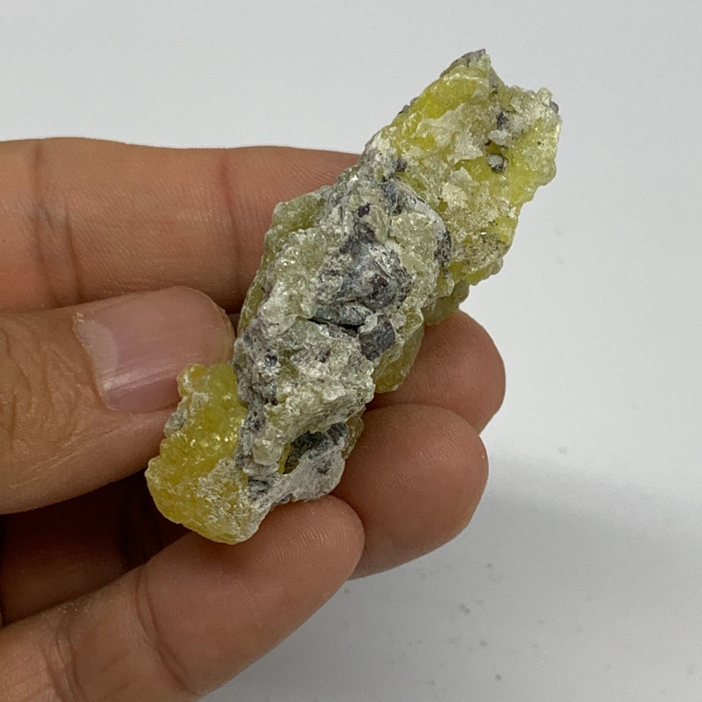 23.8g, 2.1"x1.4"x0.6", Rough Brucite Crystal Mineral Specimens @Pakistan, B27400