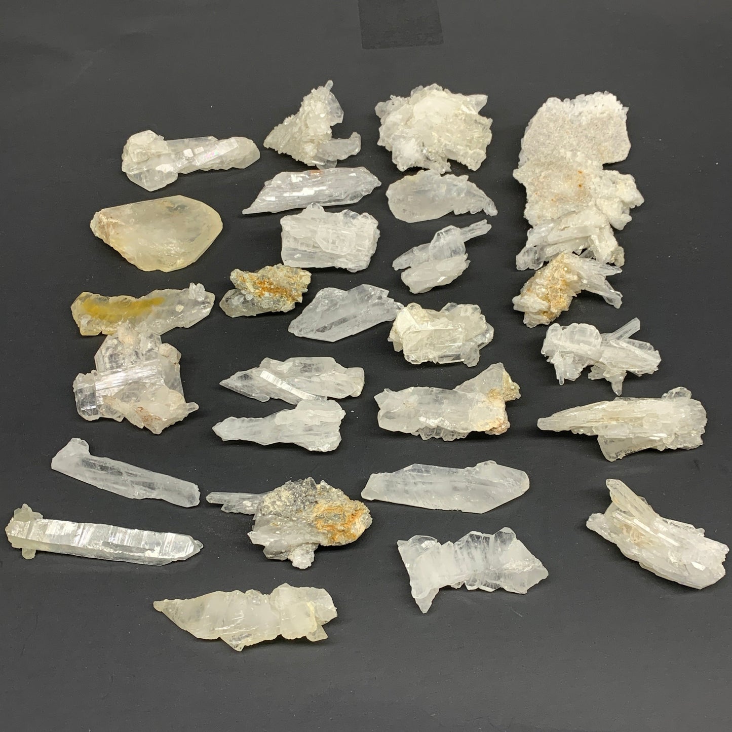 2.53 lbs, 1.6"-3.4", 29pcs Lot, Faden Quartz Crystal Minerals Specimens, B27401