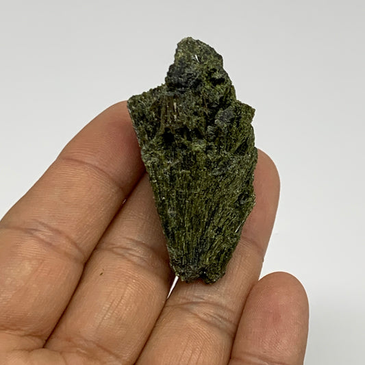 31.5g, 2"x1"x1",Green Epidote Custer/Leaf Mineral Specimen @Pakistan,B27559