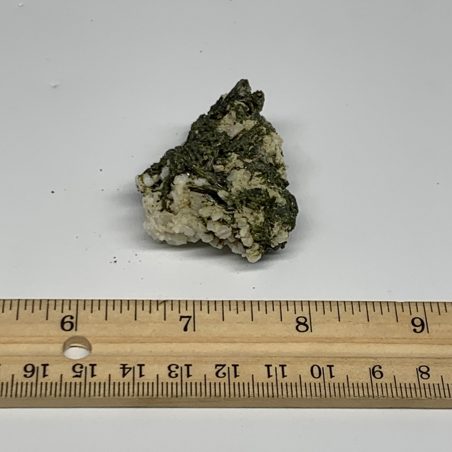 35.4g,1.9"x1.5"x1",Green Epidote Custer/Leaf Mineral Specimen @Pakistan,B27599