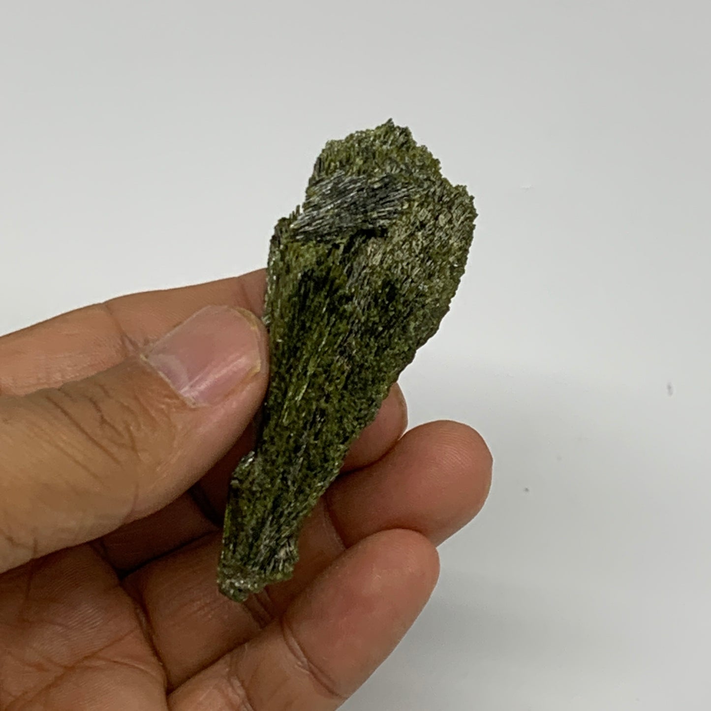 55.6g,2.7"x1.5"x0.8",Green Epidote Custer/Leaf Mineral Specimen @Pakistan,B27602