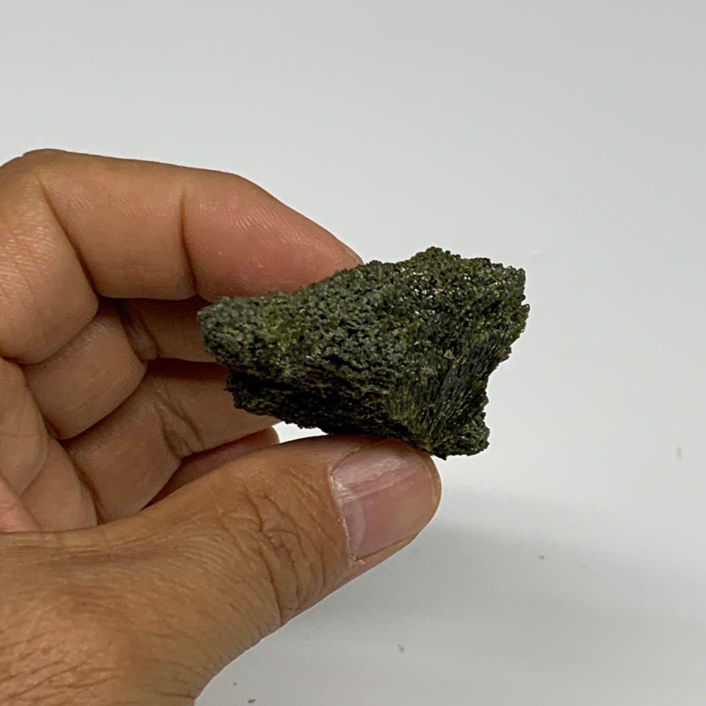 55.6g,2.7"x1.5"x0.8",Green Epidote Custer/Leaf Mineral Specimen @Pakistan,B27602