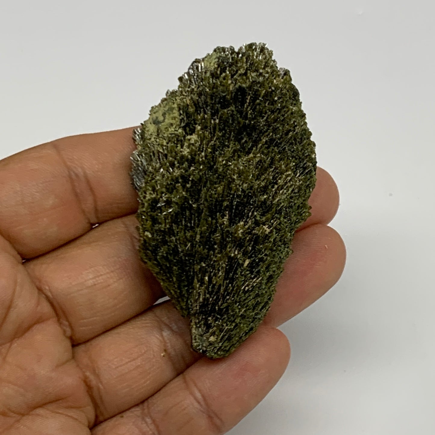 45.4g,2.5"x1.5"x0.6",Green Epidote Custer/Leaf Mineral Specimen @Pakistan,B27603