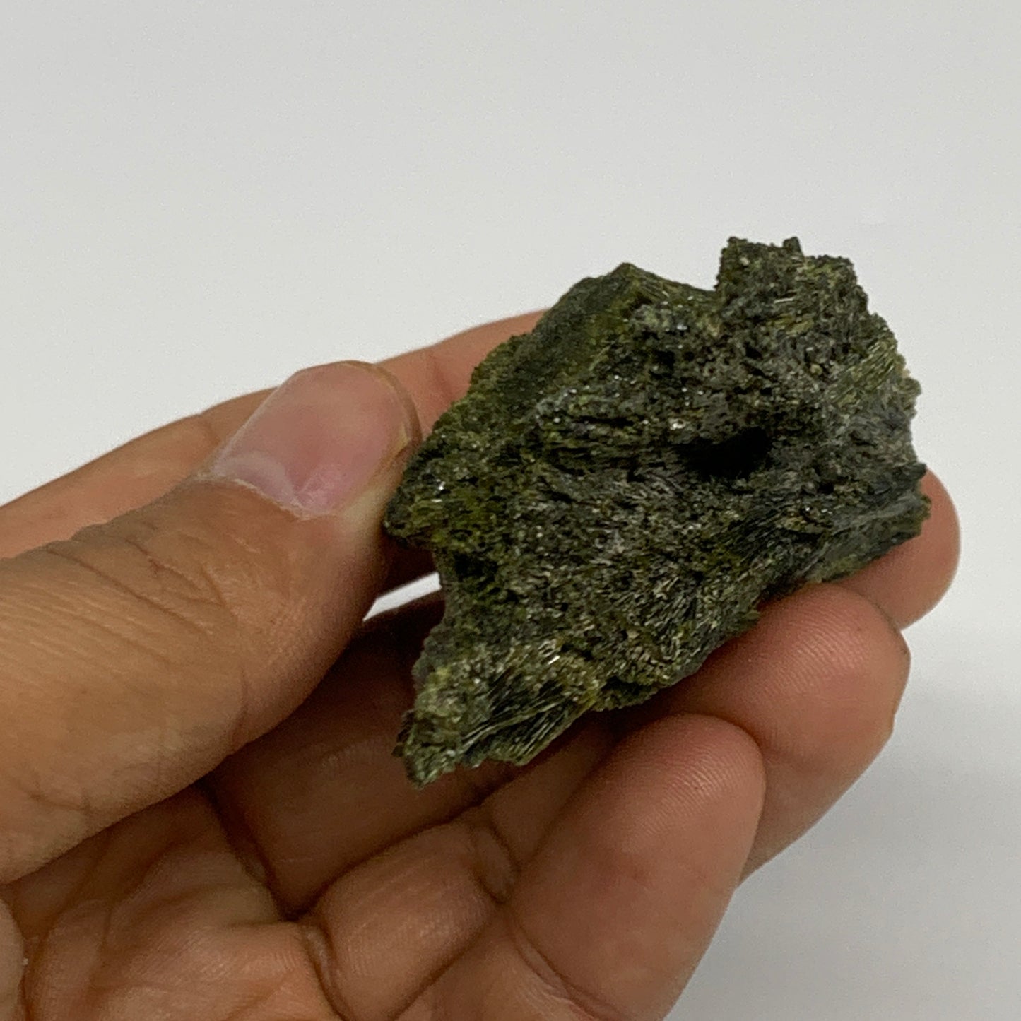 Copy of 35.4g,2.1"x2.1"x1.1",Green Epidote Custer/Leaf Mineral Specimen @Pakista