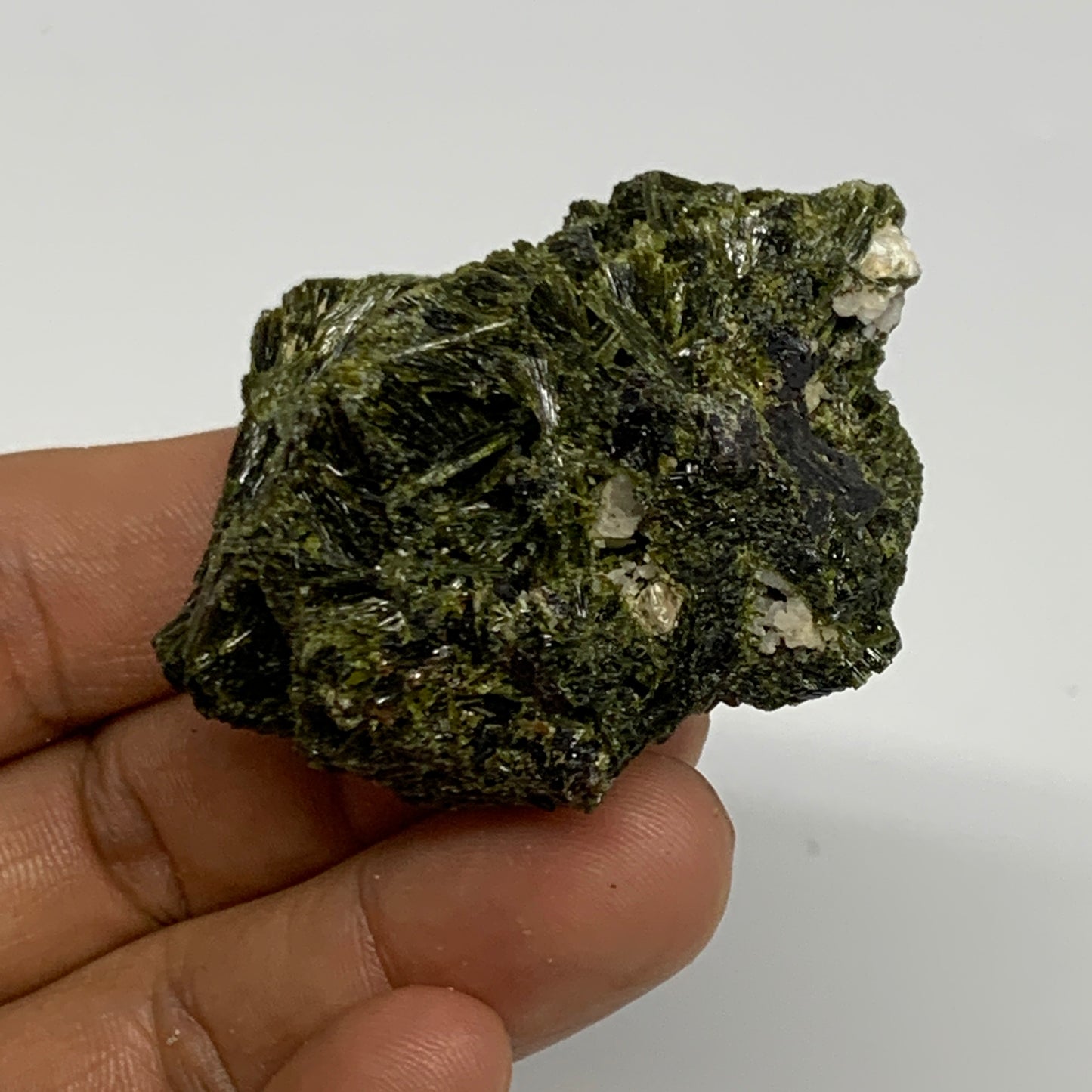 69.9g,2.1"x2.2"x1.1",Green Epidote Custer/Leaf Mineral Specimen @Pakistan,B27611