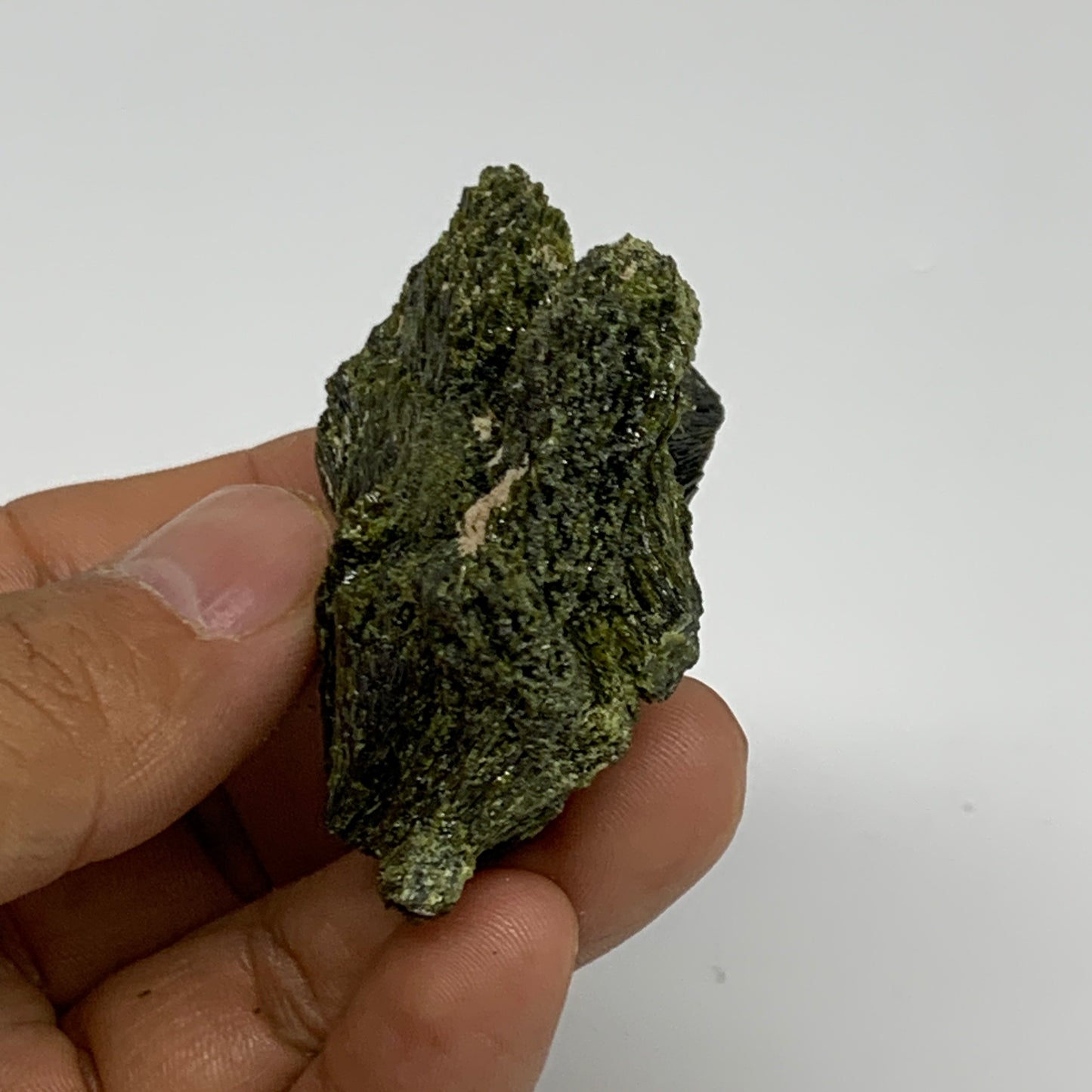 57.1g,1.8"x1.9"x1",Green Epidote Custer/Leaf Mineral Specimen @Pakistan,B27613