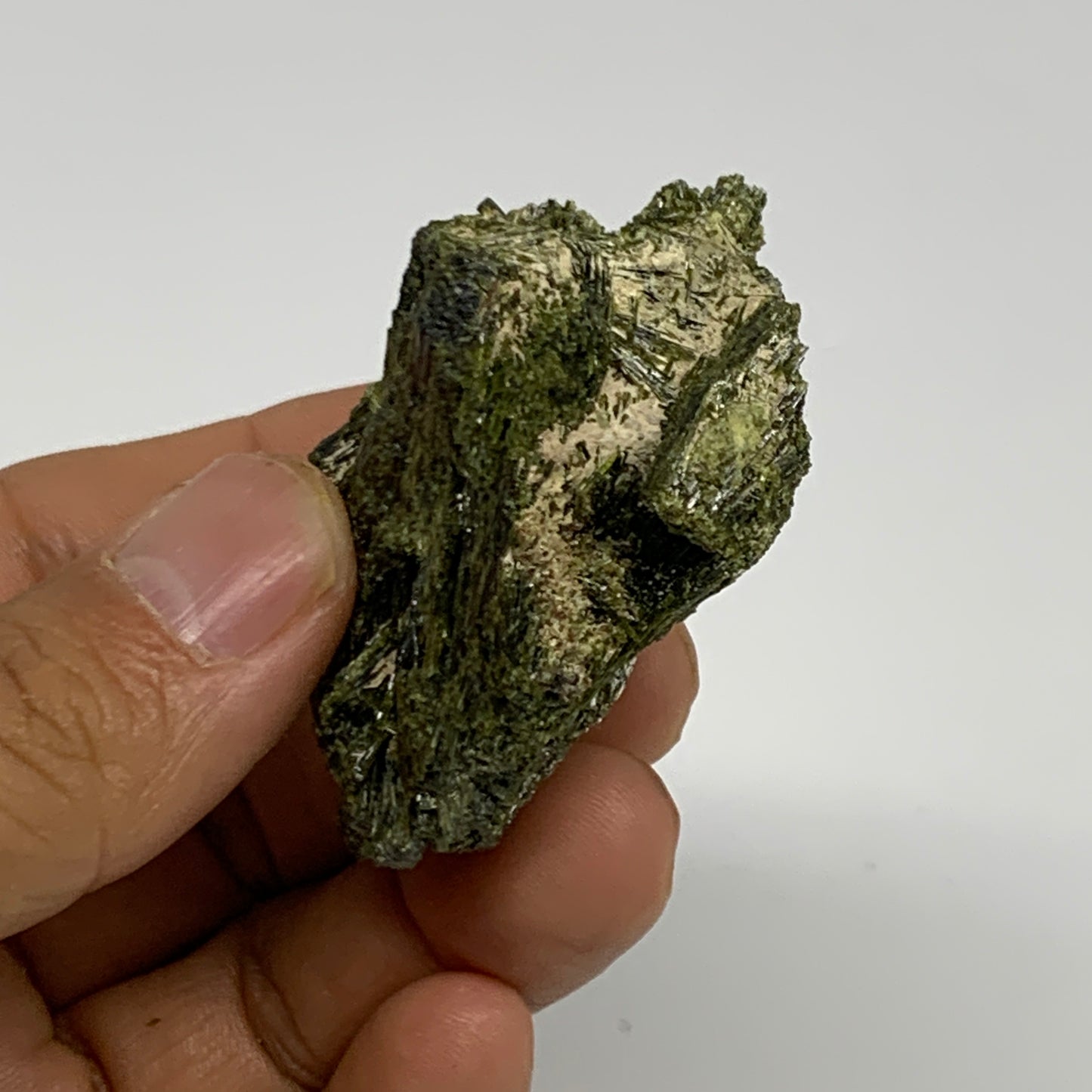 57.1g,1.8"x1.9"x1",Green Epidote Custer/Leaf Mineral Specimen @Pakistan,B27613