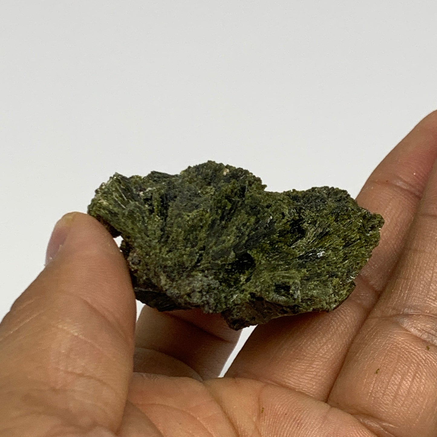 57.1g,1.8"x1.9"x1",Green Epidote Custer/Leaf Mineral Specimen @Pakistan,B27613