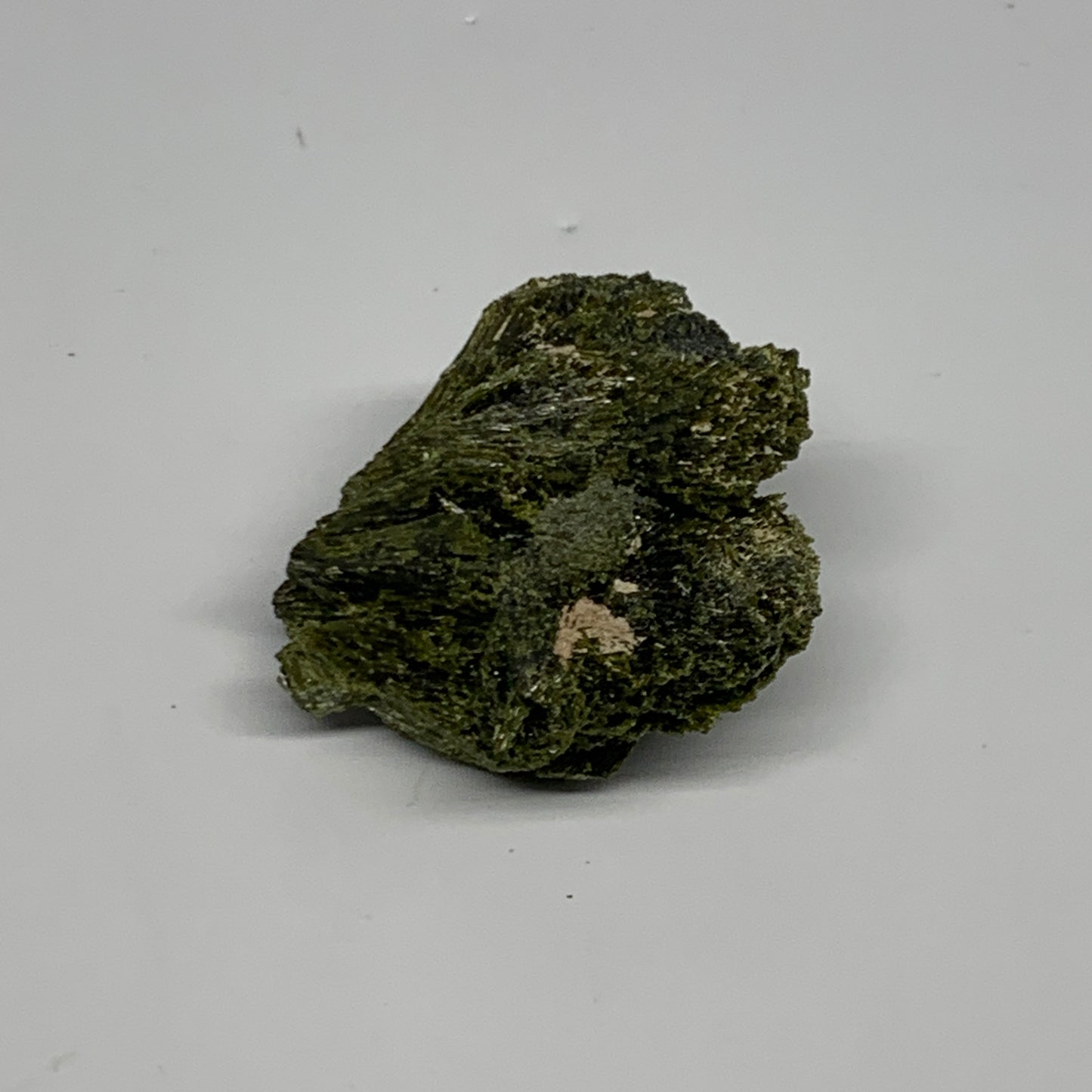 57.1g,1.8"x1.9"x1",Green Epidote Custer/Leaf Mineral Specimen @Pakistan,B27613