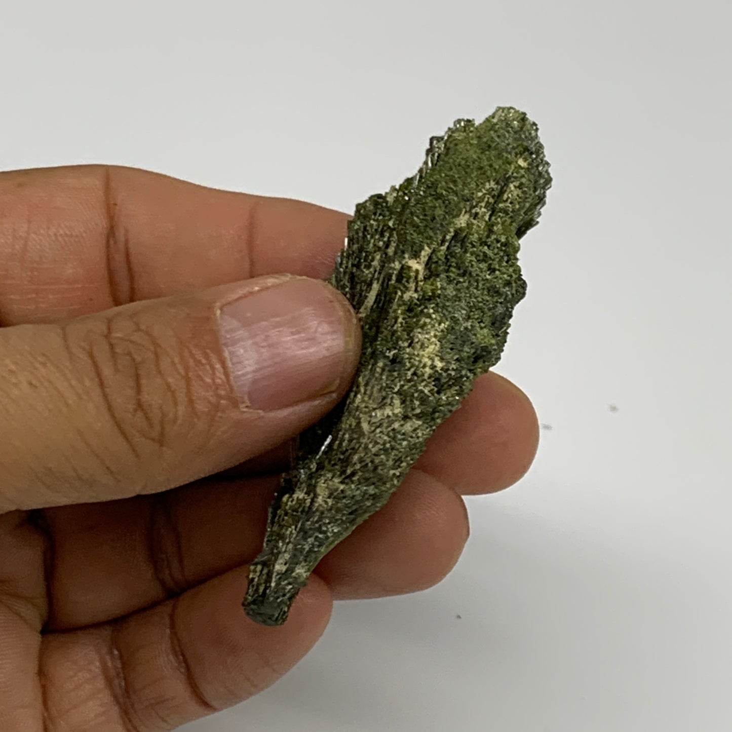 45.5g,2.5"x1.5"x0.7",Green Epidote Custer/Leaf Mineral Specimen @Pakistan,B27615