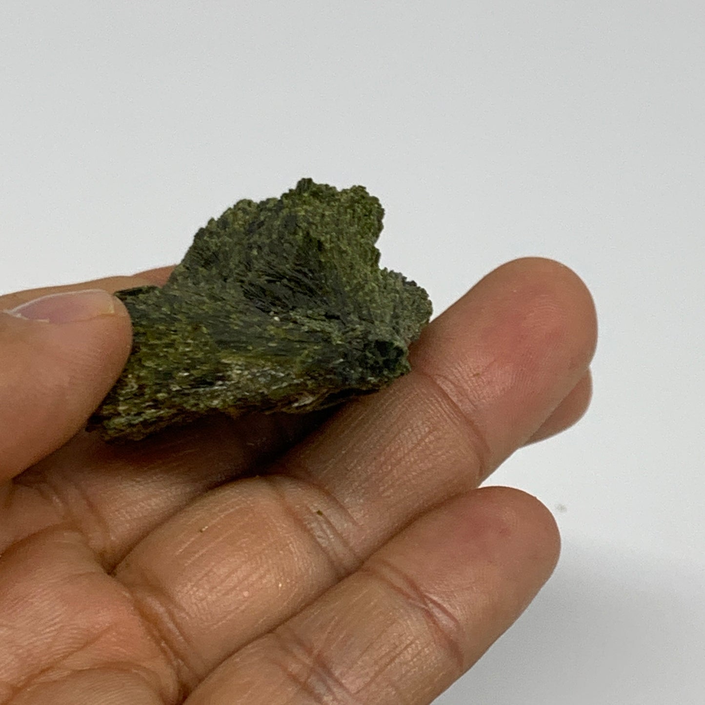 45.5g,2.5"x1.5"x0.7",Green Epidote Custer/Leaf Mineral Specimen @Pakistan,B27615