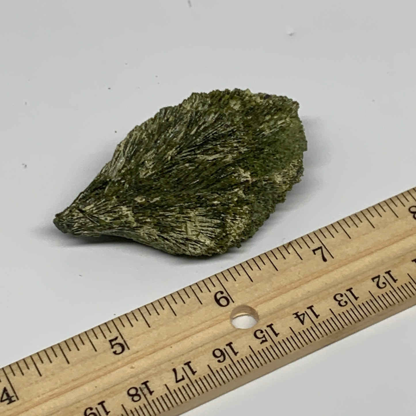 45.5g,2.5"x1.5"x0.7",Green Epidote Custer/Leaf Mineral Specimen @Pakistan,B27615