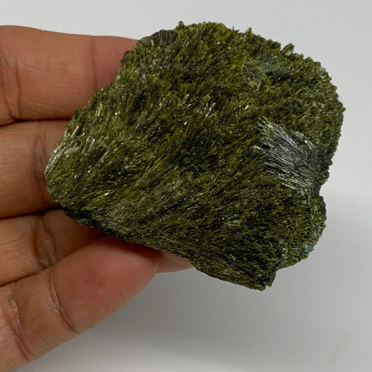 70.9g,2.2"x2.1"x0.7",Green Epidote Custer/Leaf Mineral Specimen @Pakistan,B27621