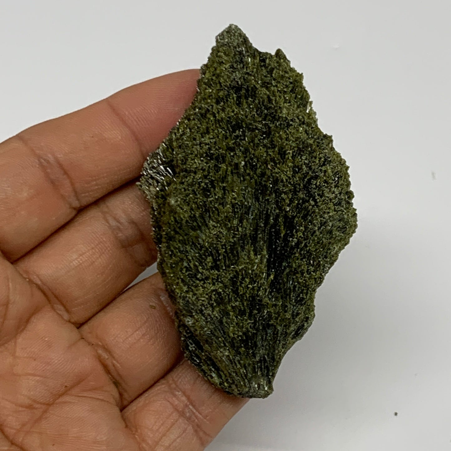 62g,2.9"x1.7"x0.8",Green Epidote Custer/Leaf Mineral Specimen @Pakistan,B27622