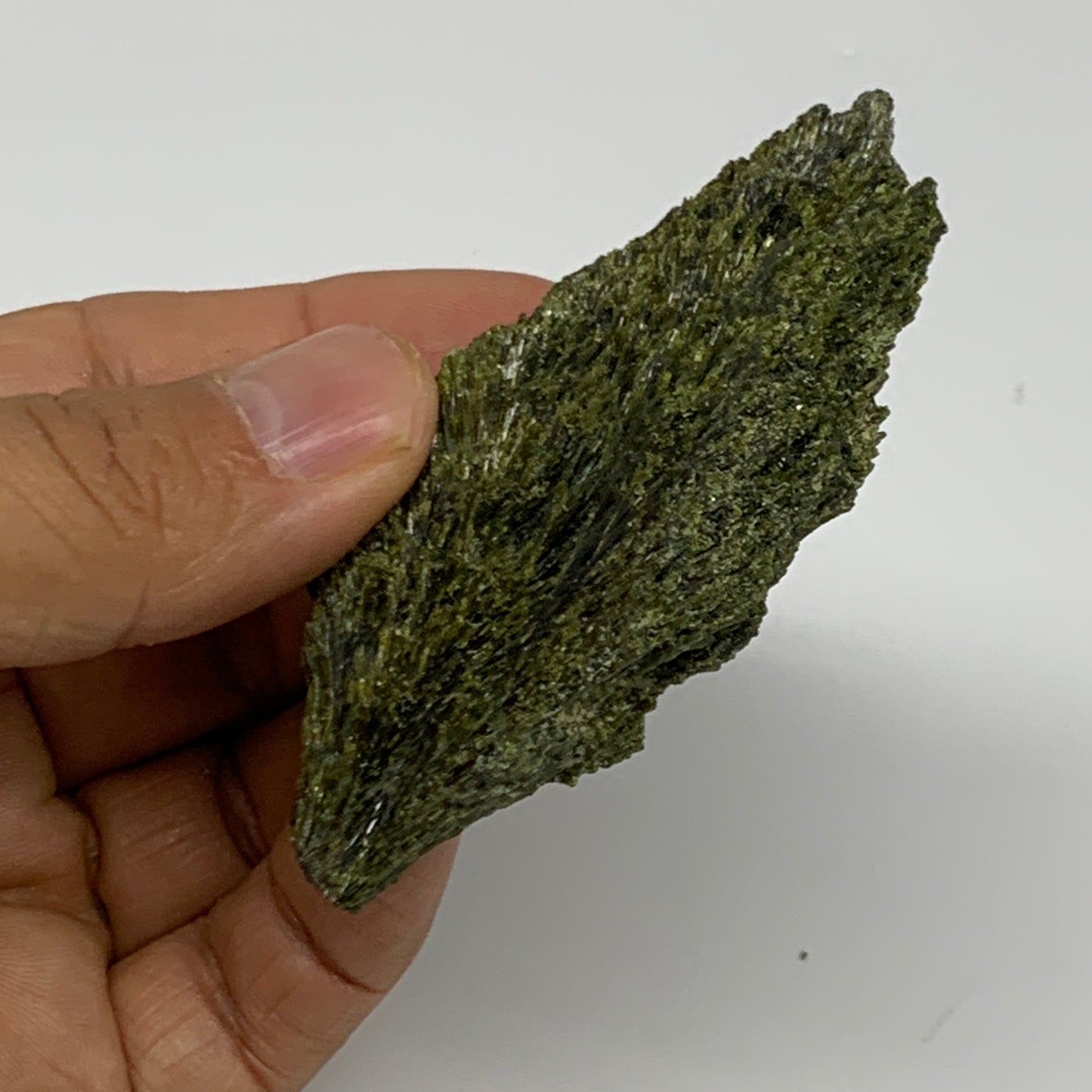 62g,2.9"x1.7"x0.8",Green Epidote Custer/Leaf Mineral Specimen @Pakistan,B27622