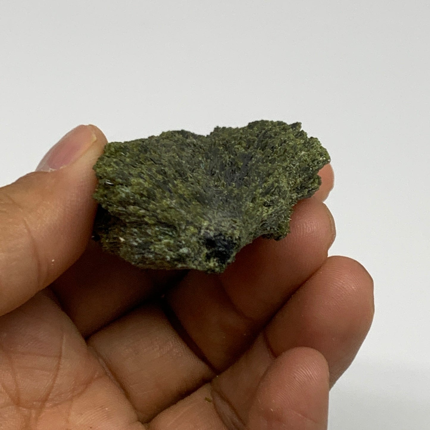 62g,2.9"x1.7"x0.8",Green Epidote Custer/Leaf Mineral Specimen @Pakistan,B27622