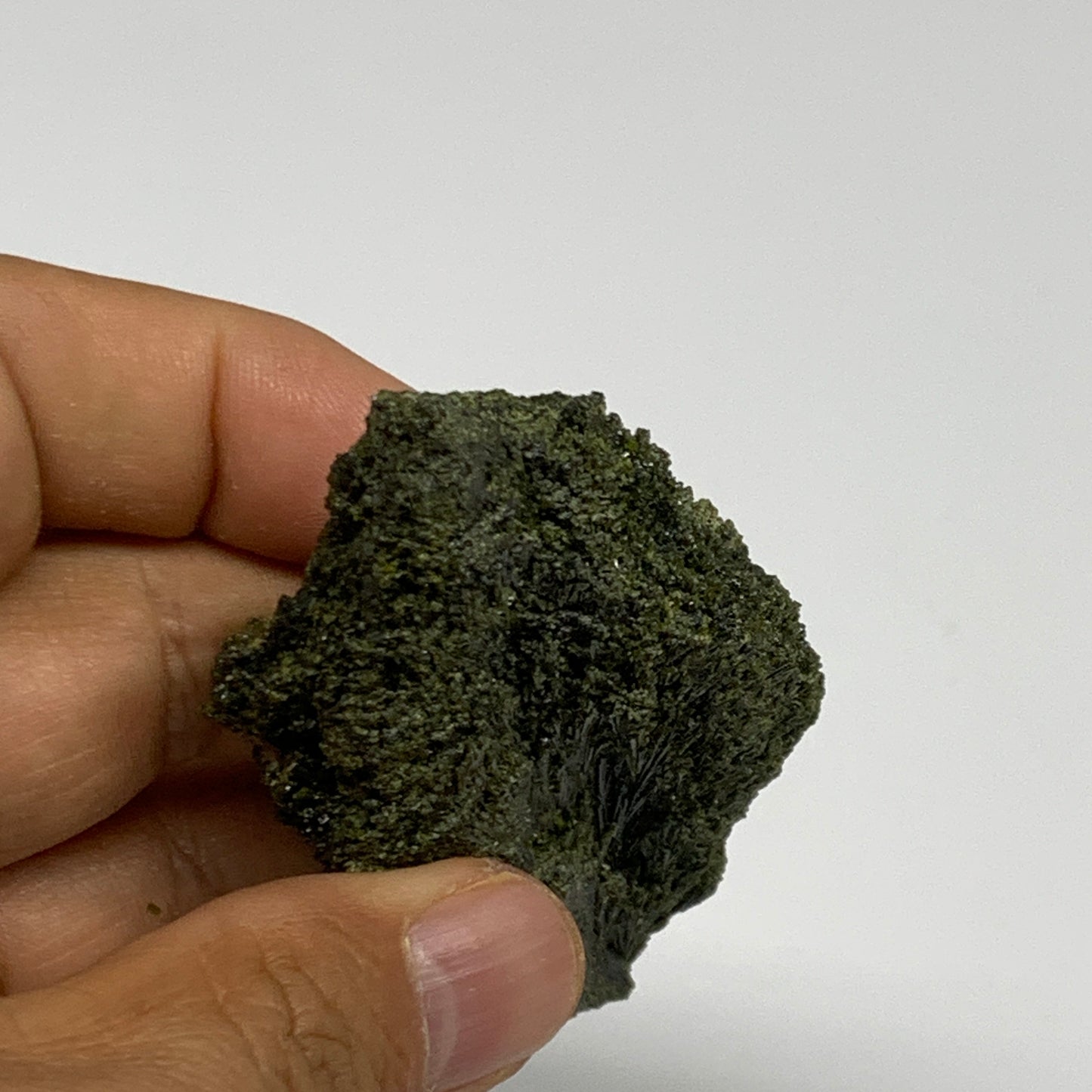 62g,2.9"x1.7"x0.8",Green Epidote Custer/Leaf Mineral Specimen @Pakistan,B27622