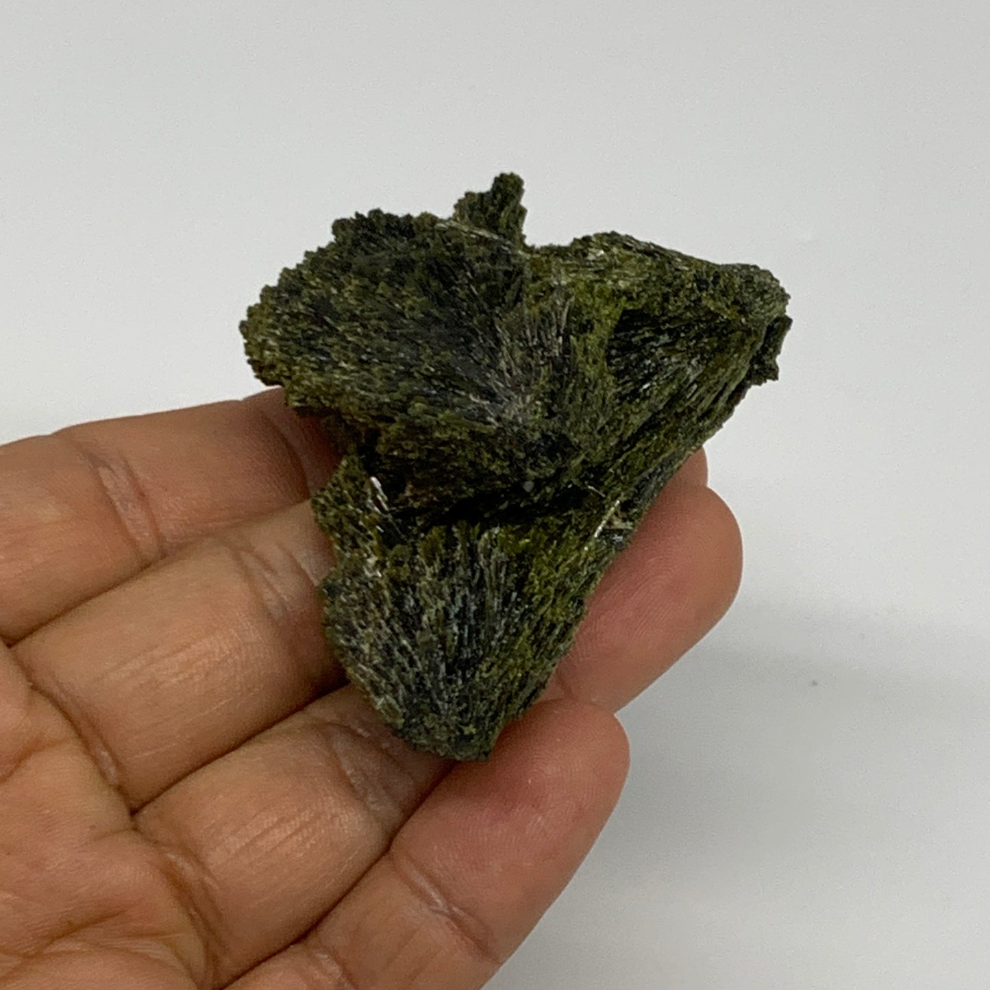 64g,3"x1.8"x0.8",Green Epidote Custer/Leaf Mineral Specimen @Pakistan,B27623