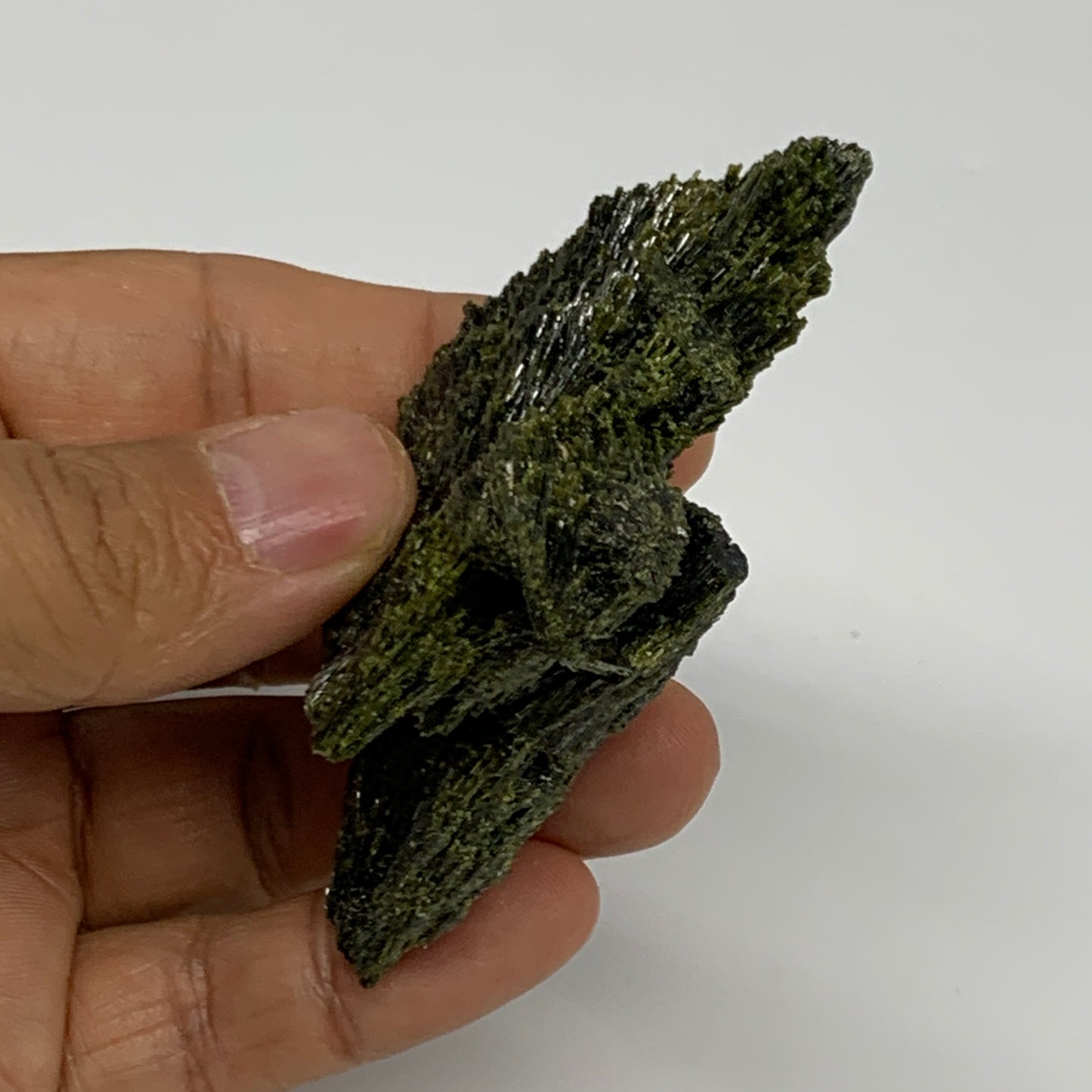 64g,3"x1.8"x0.8",Green Epidote Custer/Leaf Mineral Specimen @Pakistan,B27623