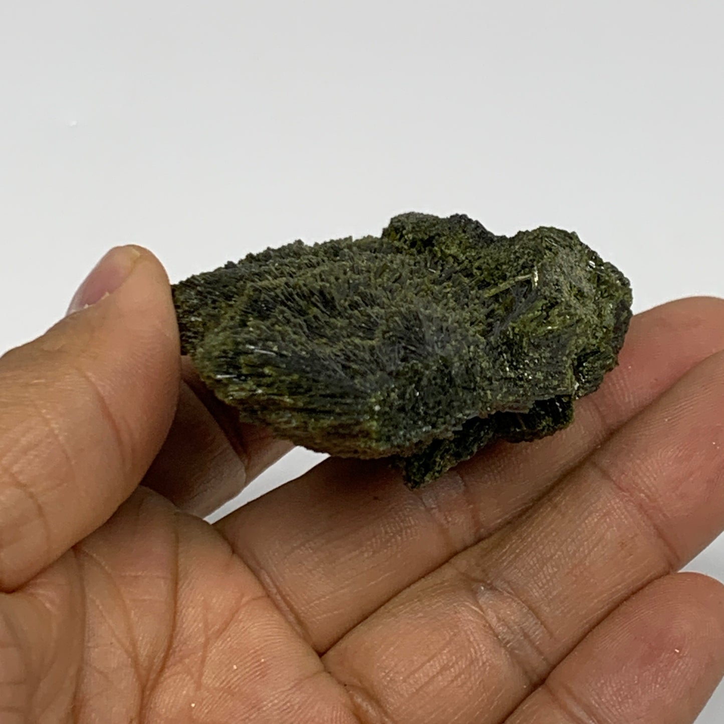 90.1g,2.9"x2.1"x0.9",Green Epidote Custer/Leaf Mineral Specimen @Pakistan,B27625