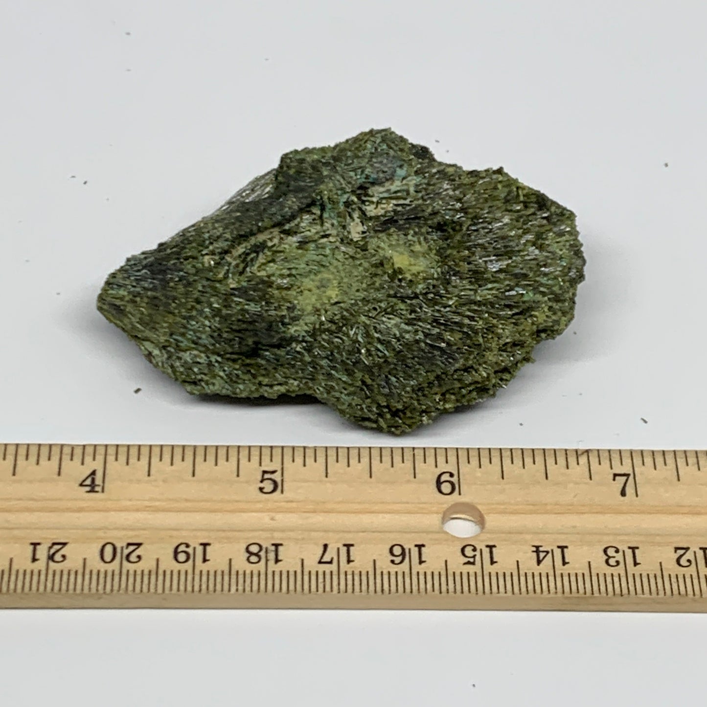 90.1g,2.9"x2.1"x0.9",Green Epidote Custer/Leaf Mineral Specimen @Pakistan,B27625