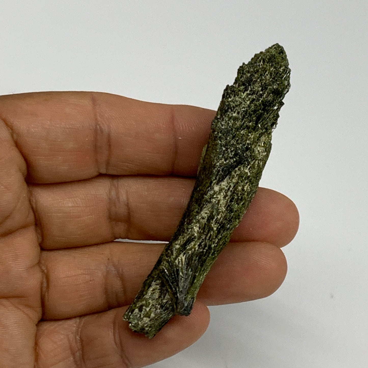 32.6g,3"x1"x0.6",Green Epidote Custer/Leaf Mineral Specimen @Pakistan,B27628