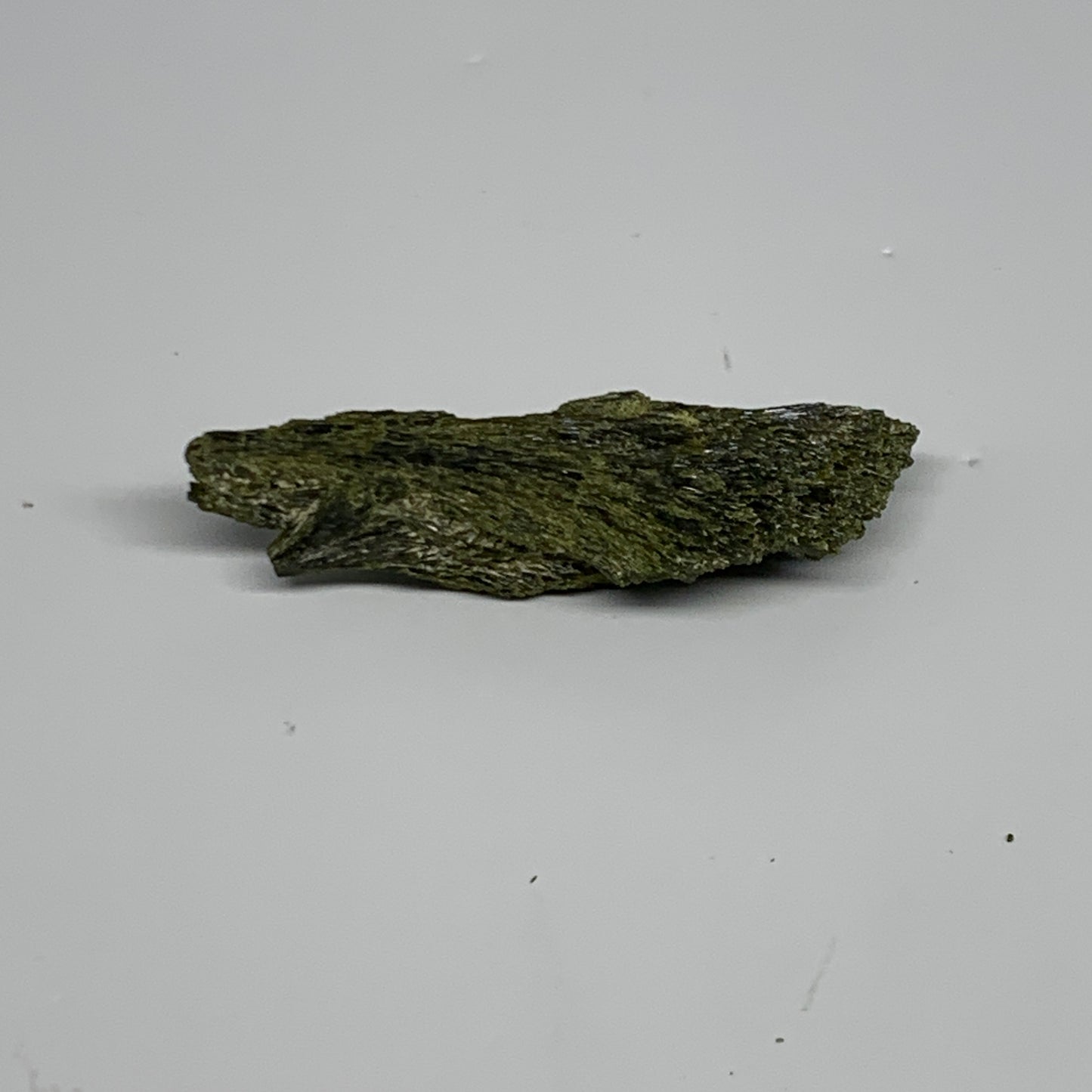 32.6g,3"x1"x0.6",Green Epidote Custer/Leaf Mineral Specimen @Pakistan,B27628