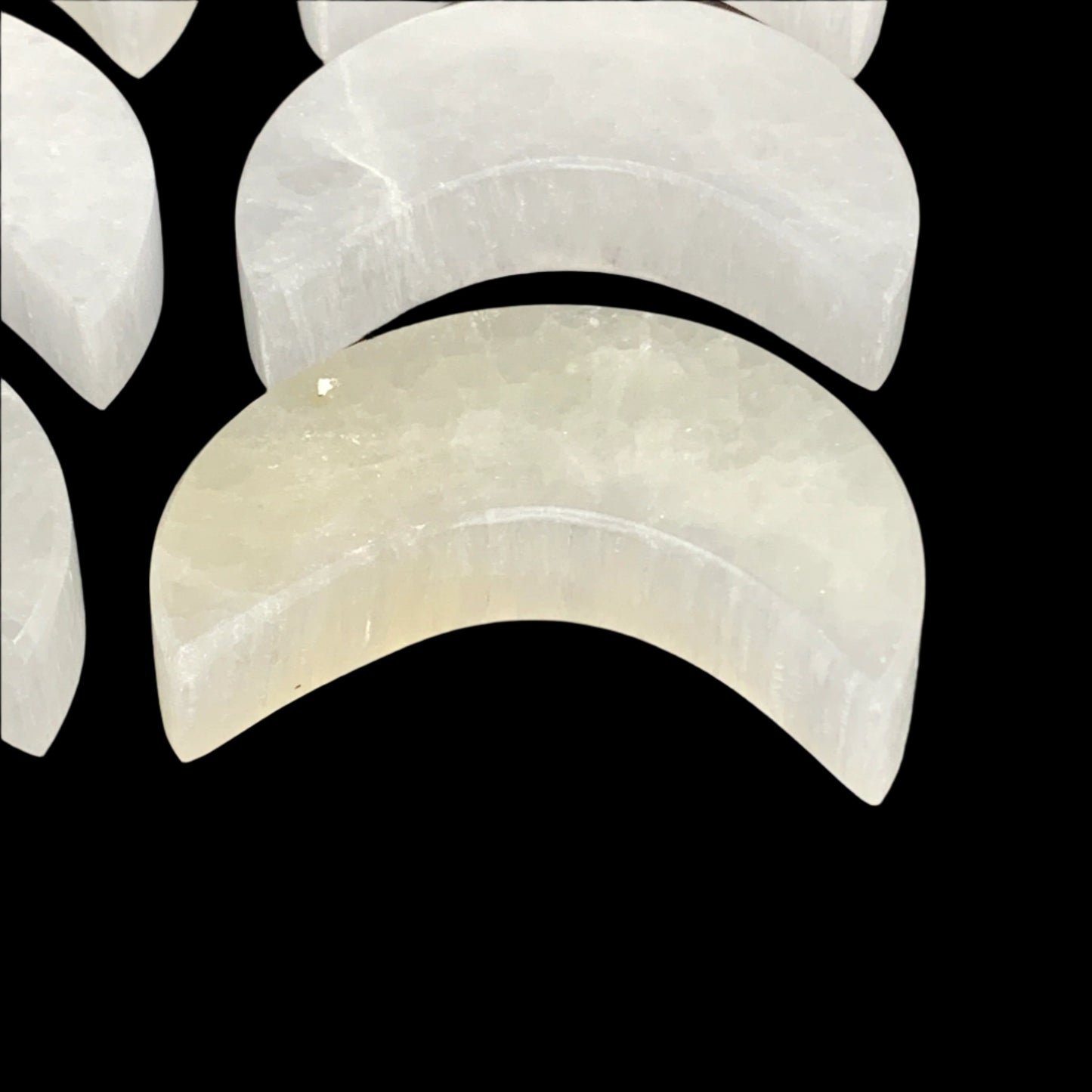 1pcs, 58-68g, 2.5"x1.1"x0.6", Selenite Crescent Moon Crystal (Satin Spar),B35624