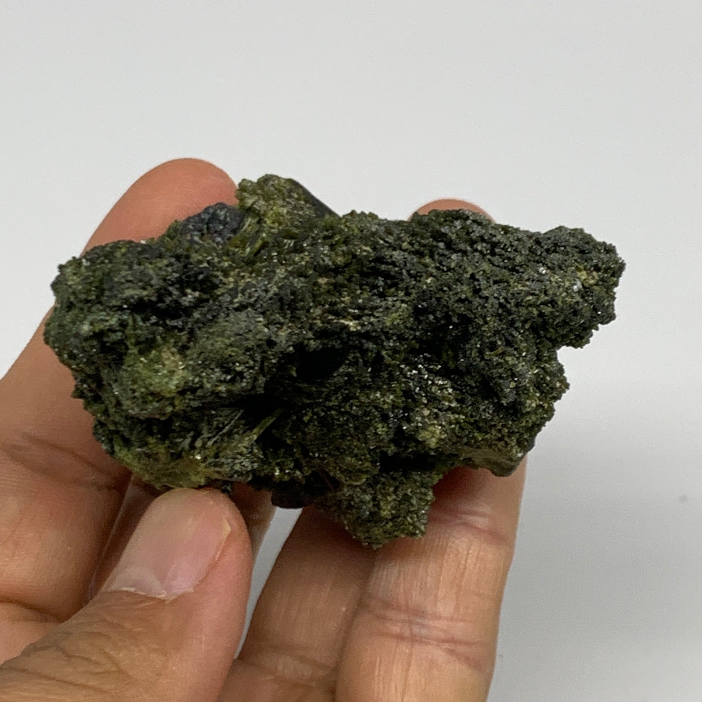 117.1g,1.9"x2.3"x1.4",Green Epidote Custer/Leaf Mineral Specimen @Pakistan,B2763