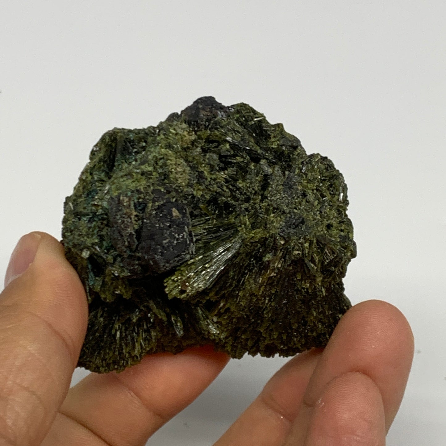 117.1g,1.9"x2.3"x1.4",Green Epidote Custer/Leaf Mineral Specimen @Pakistan,B2763