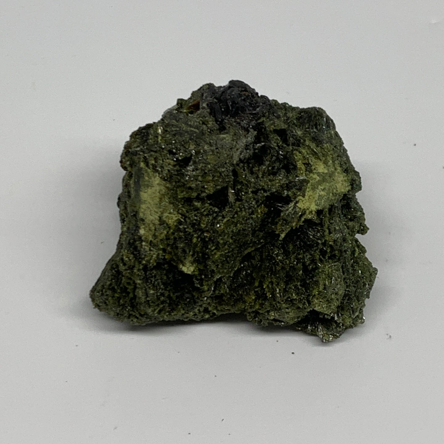 117.1g,1.9"x2.3"x1.4",Green Epidote Custer/Leaf Mineral Specimen @Pakistan,B2763