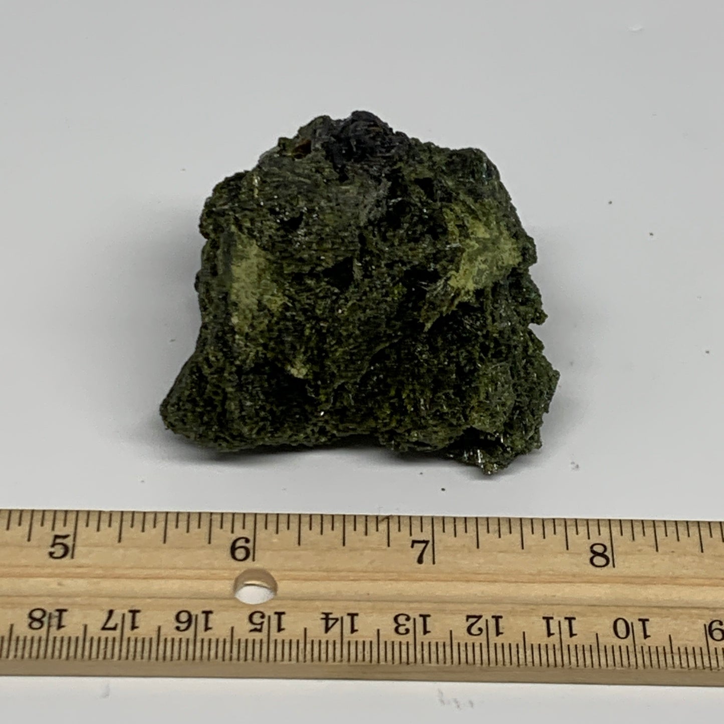 117.1g,1.9"x2.3"x1.4",Green Epidote Custer/Leaf Mineral Specimen @Pakistan,B2763