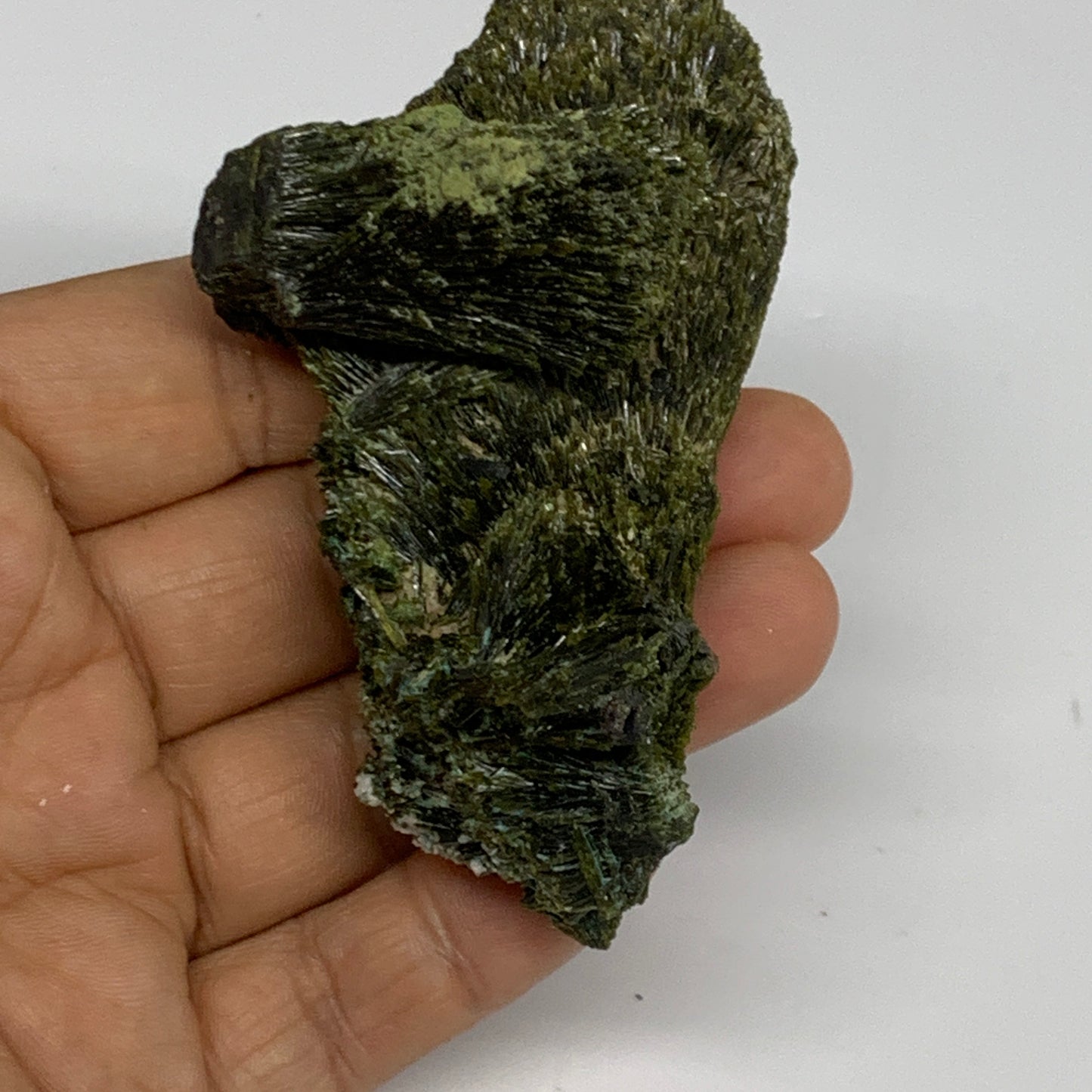 105.4g,3.3"x1.9"x1.5",Green Epidote Custer/Leaf Mineral Specimen @Pakistan,B2763