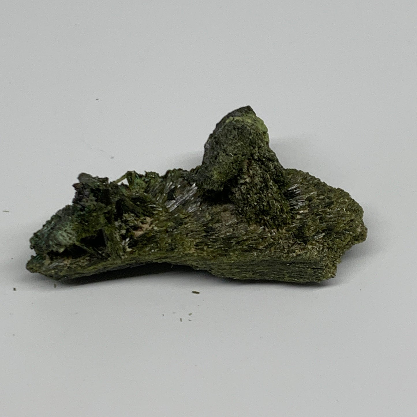 105.4g,3.3"x1.9"x1.5",Green Epidote Custer/Leaf Mineral Specimen @Pakistan,B2763