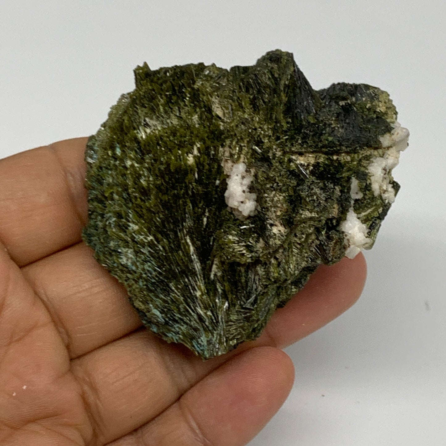 88g,2.3"x2.3"x0.9",Green Epidote Custer/Leaf Mineral Specimen @Pakistan, B27640