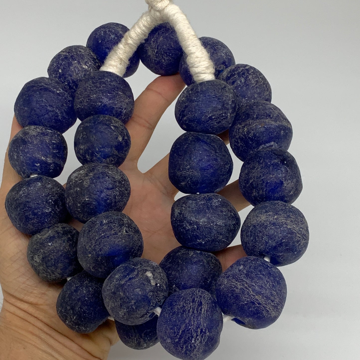 2.24 lbs, 25mm-30mm, 1 Strand, 25 beads, Blue Round Sea Glass Beads , B35643