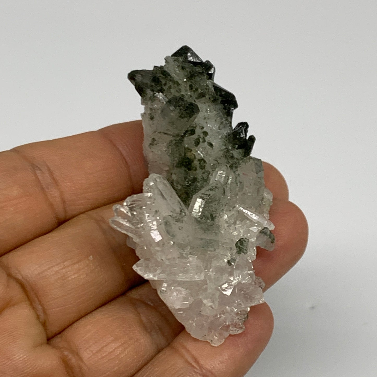 37.1g, 2.4"x1.1"x1.1", Chlorine Quartz Crystal Mineral,Specimen Terminated,B2767