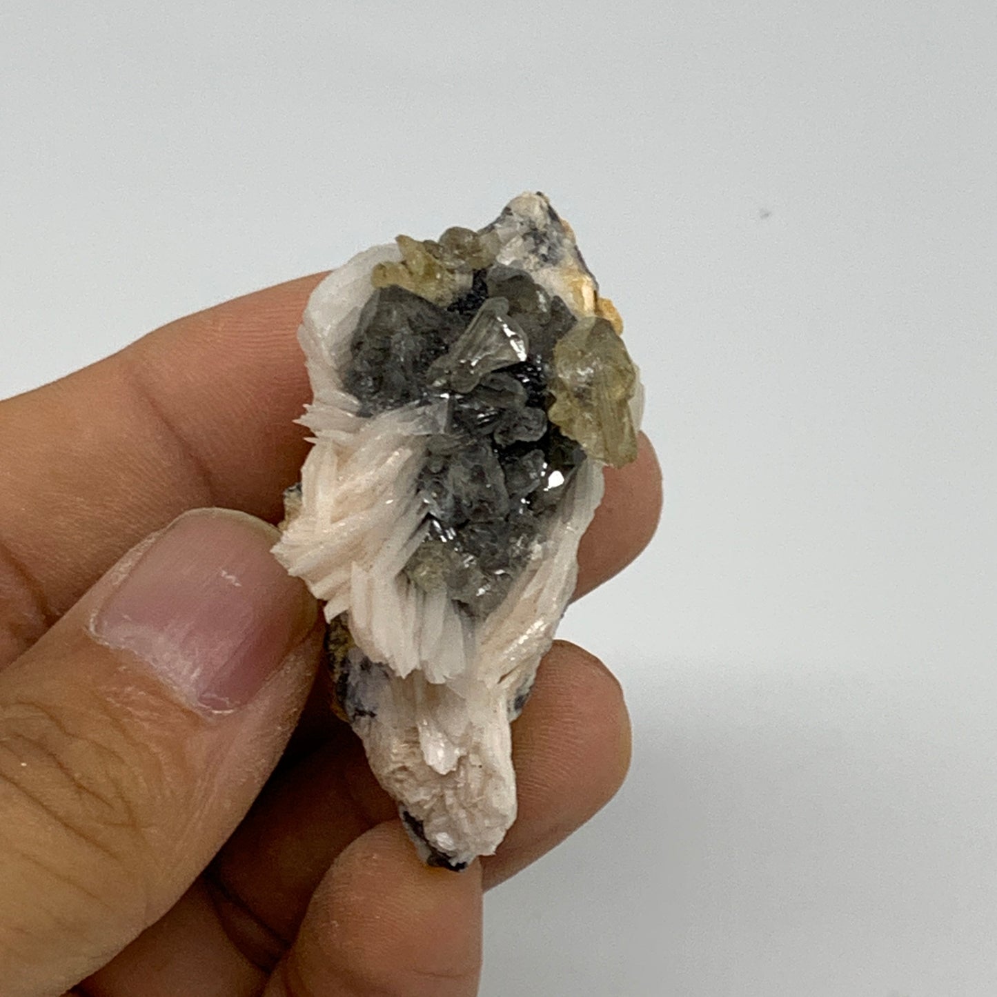 68.8g, 2"x1.5x0.8", Natural Golden Barite Mineral Specimen @Morocco, B33507