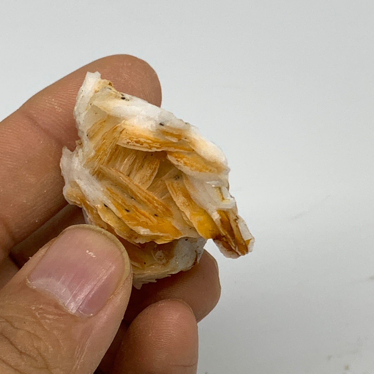 24.6g, 1.5"x1.6x0.5", Natural Golden Barite Mineral Specimen @Morocco, B33601